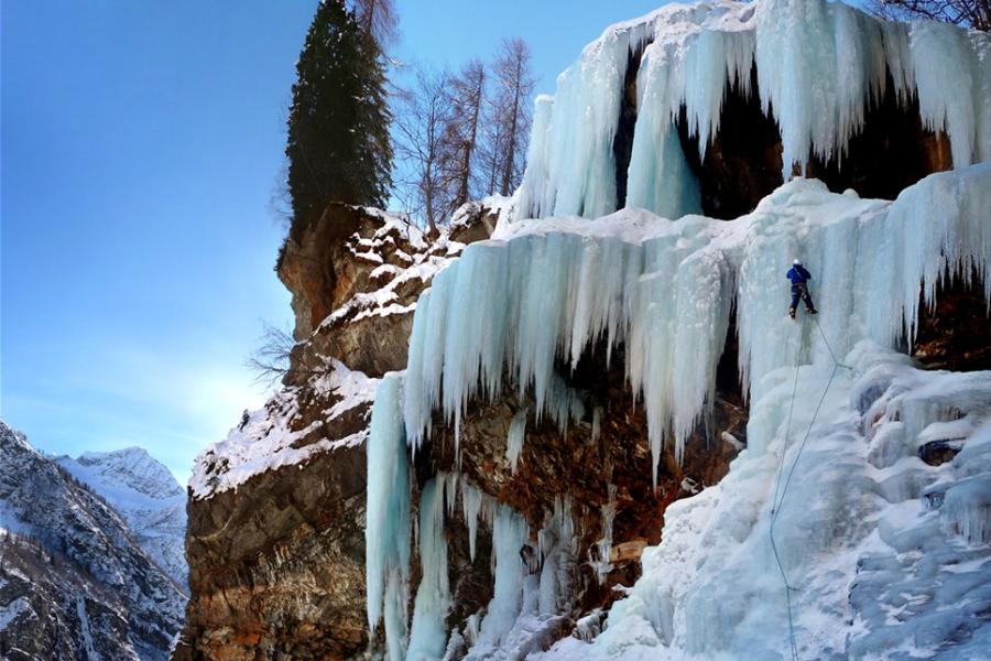 ICECLIMBING À ALAGNA