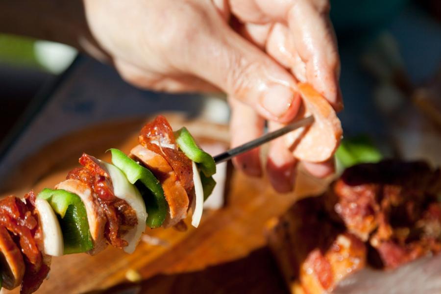 Brochette de viande Street food - Produits typiques et bières artisanales