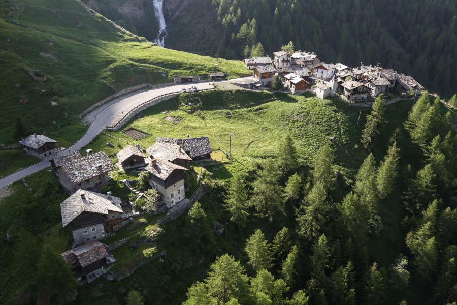 Valsavarenche Montagne aux livres - Presentazione del libro "L'inventario delle nuvole" di Franco Faggiani
