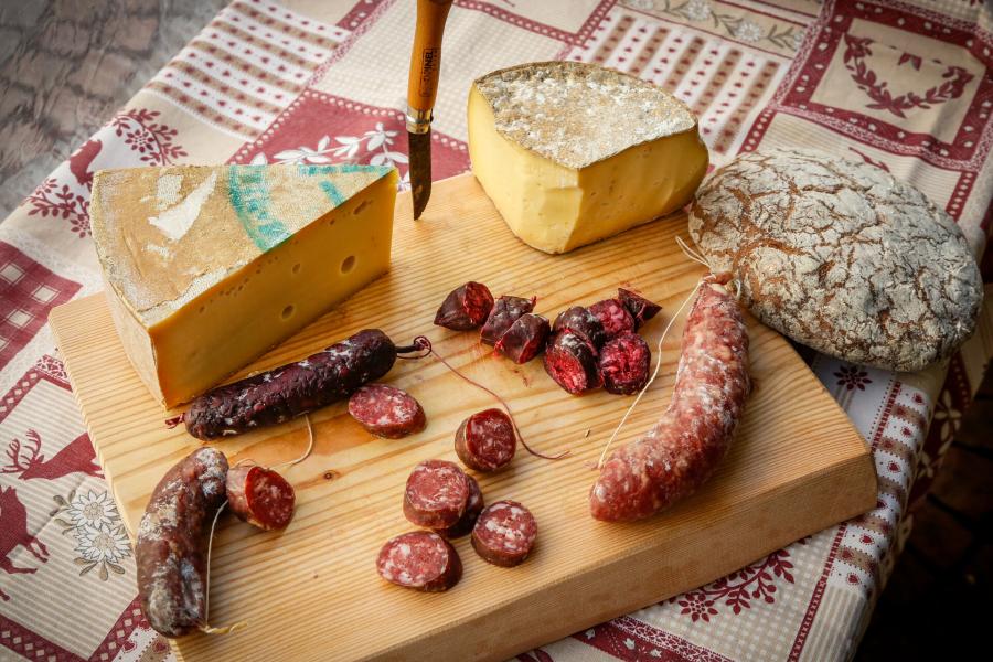 Tagliere di salumi e formaggi Gressoney Walser Food