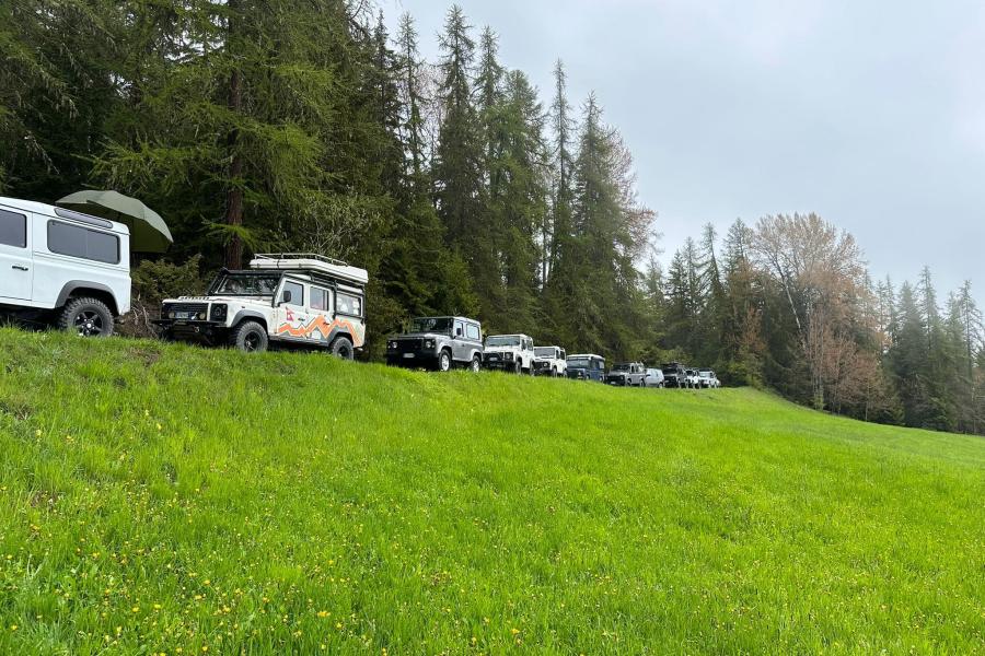 Raduno Land Rover ai piedi del Monte Rosa