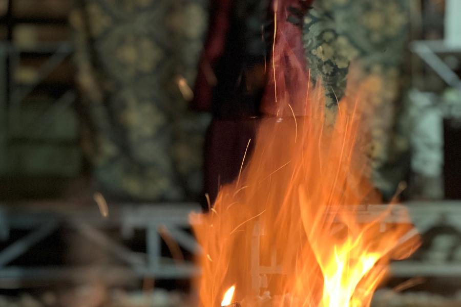 Spettacolo con il fuoco Spettacolo senza mura