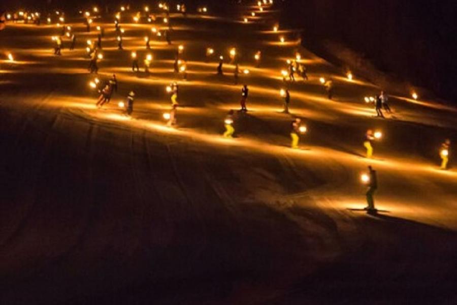 .. Fiaccolata dei Maestri di sci