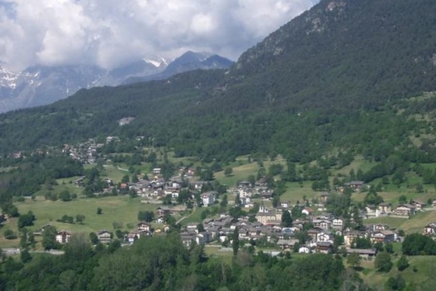.. Leggende e novelle in Val d'Ayas: dalla leggenda tradizionale alla pièce teatrale